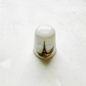 Limoges White Porcelain Thimble with Eiffel Tower Motif
